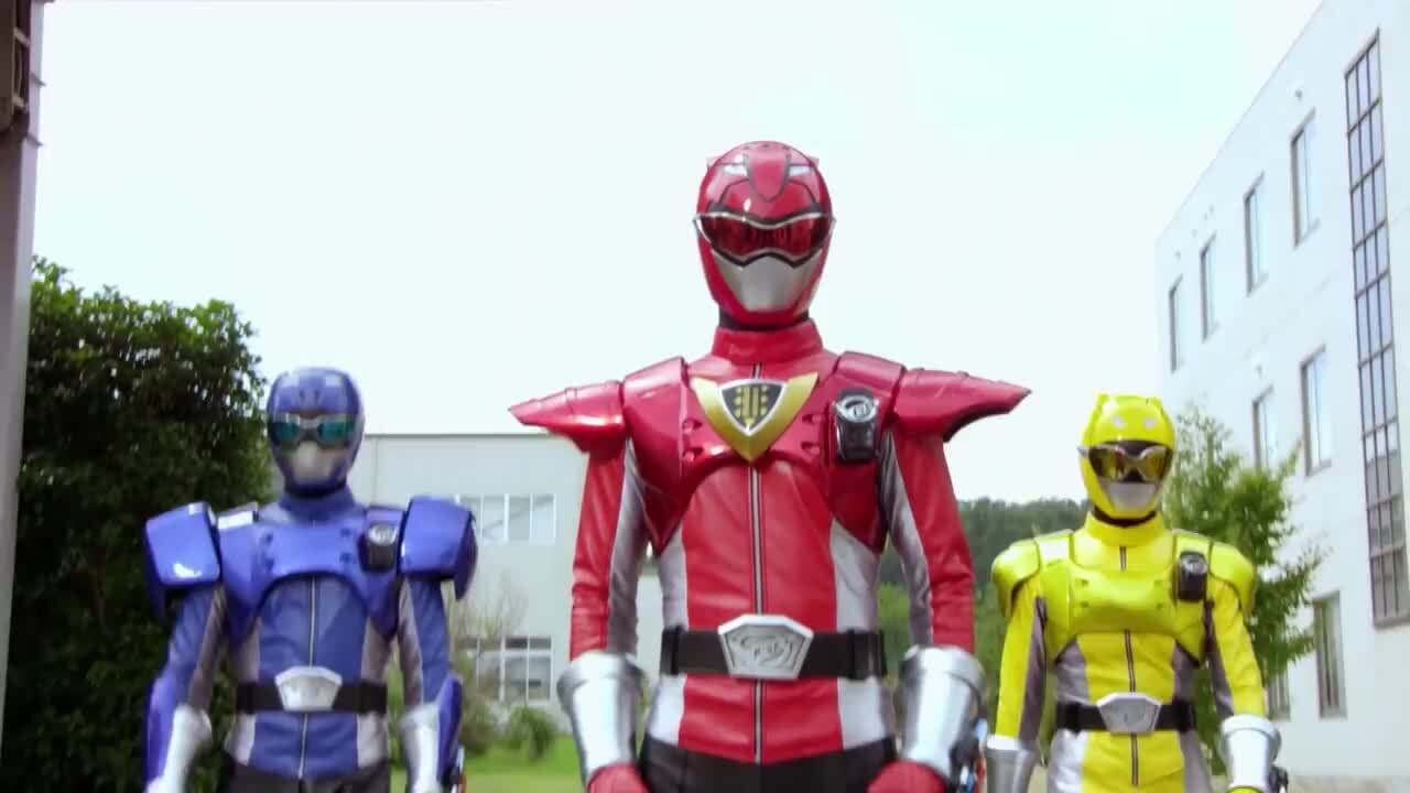 Power Rangers Official | Beast-X Mode First Battle | Power Rangers Beast Morphers