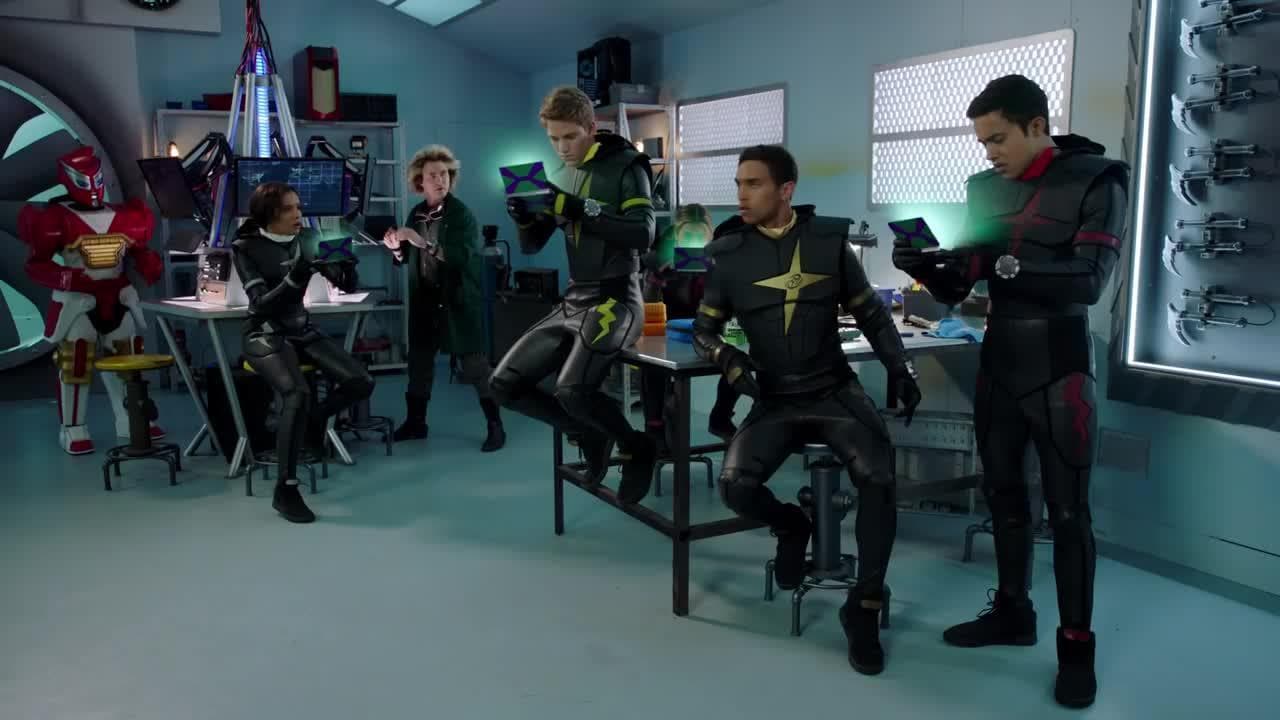 Power Rangers | Super Ninja Steel Official Clip - Game Plan